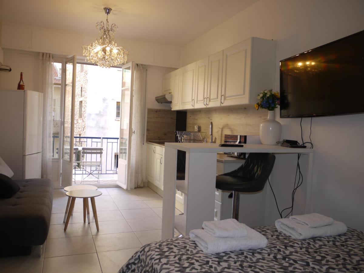 Beach - A Modern Studio Flat In Central Ницца Экстерьер фото